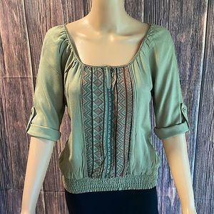 Fang size small forest army green boho tribal print peasant top blouse